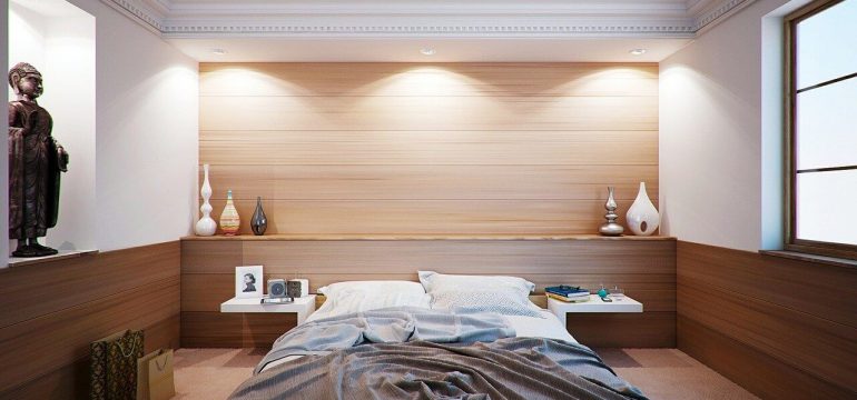 Küçük yatak odası nasıl büyük gösterilir?