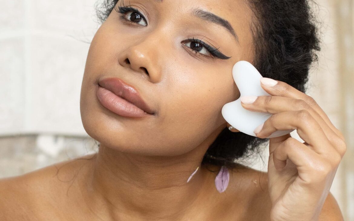 Kalıcı eyeliner işlemi